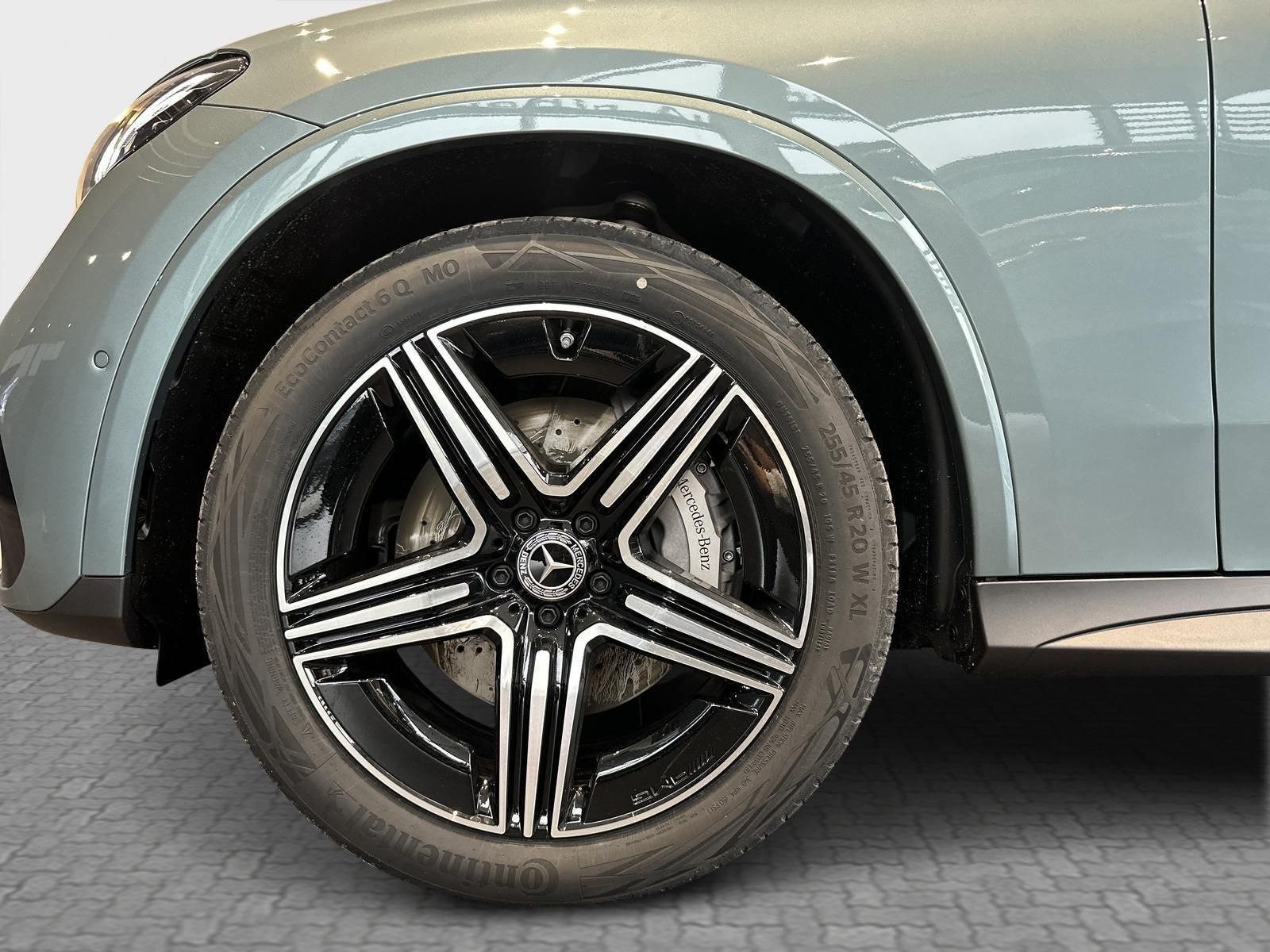 MERCEDES-BENZ GLC 220