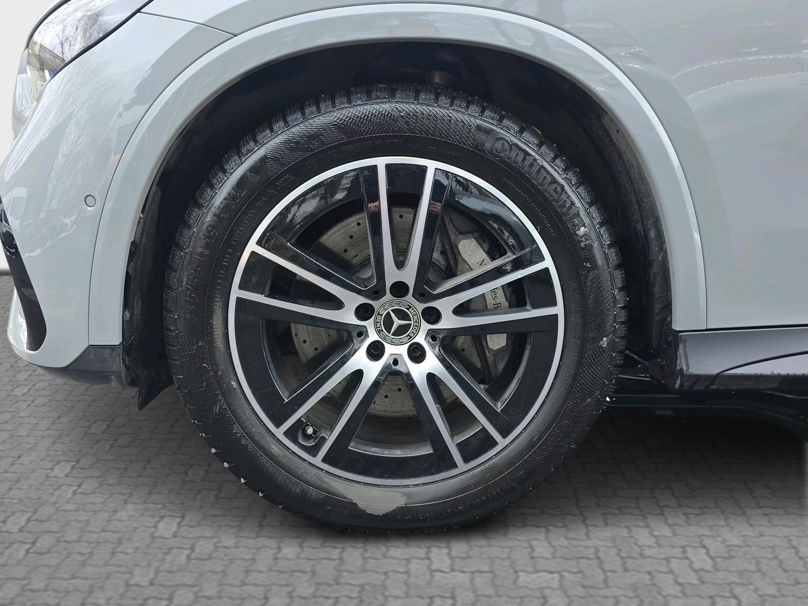 MERCEDES-BENZ GLC 200