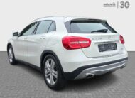 MERCEDES-BENZ GLA 220