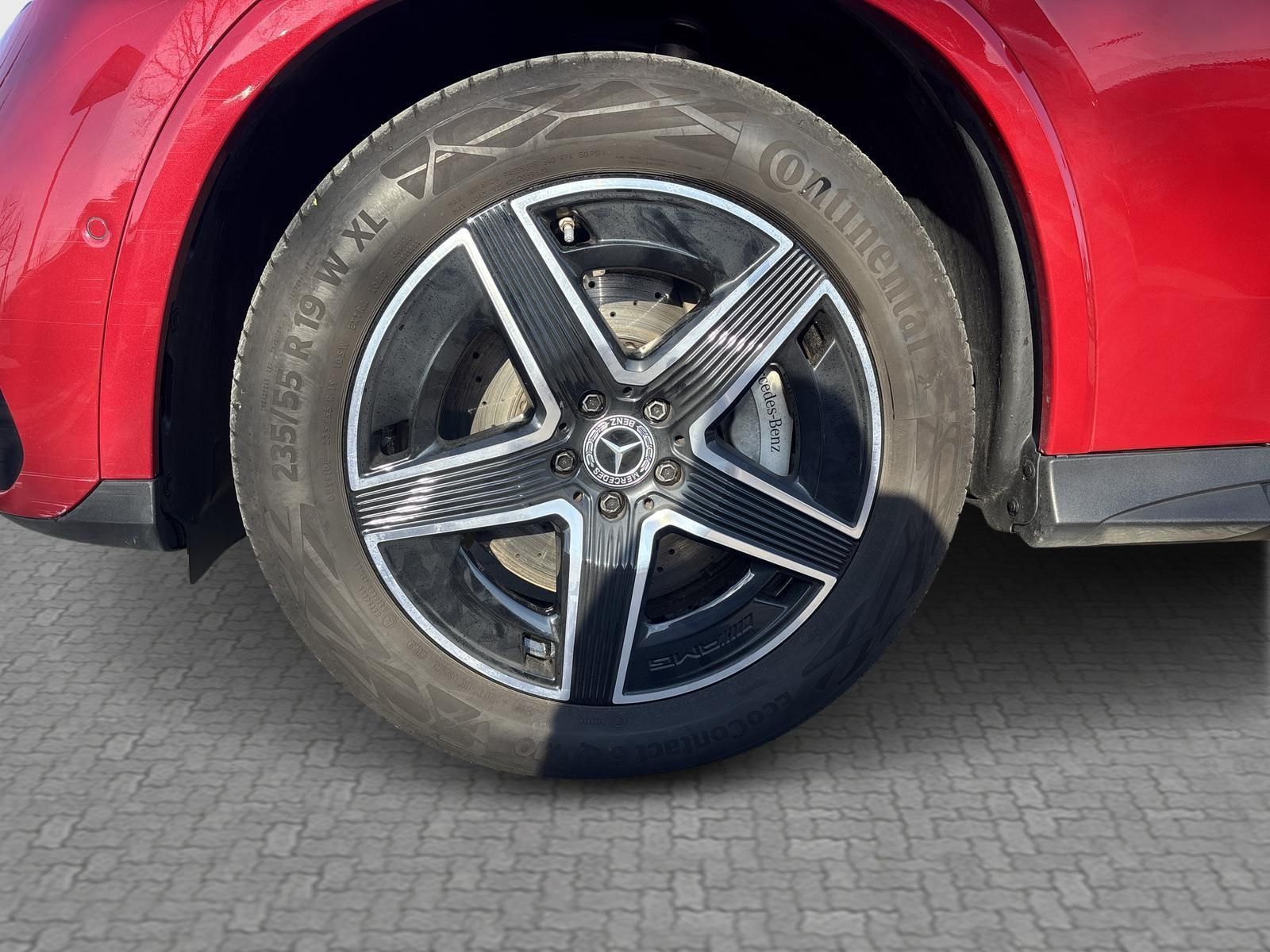 MERCEDES-BENZ GLC 220