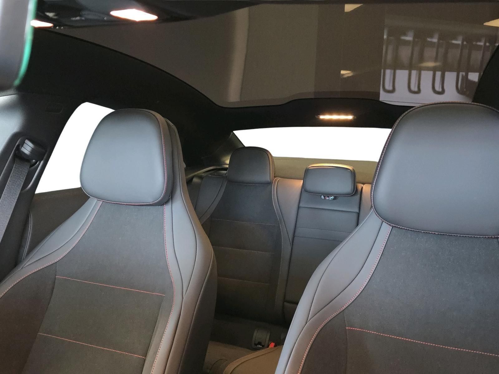 MERCEDES-BENZ CLA 180