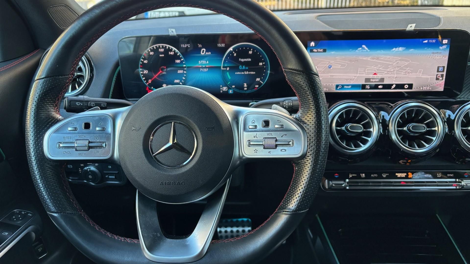 MERCEDES-BENZ GLB 200