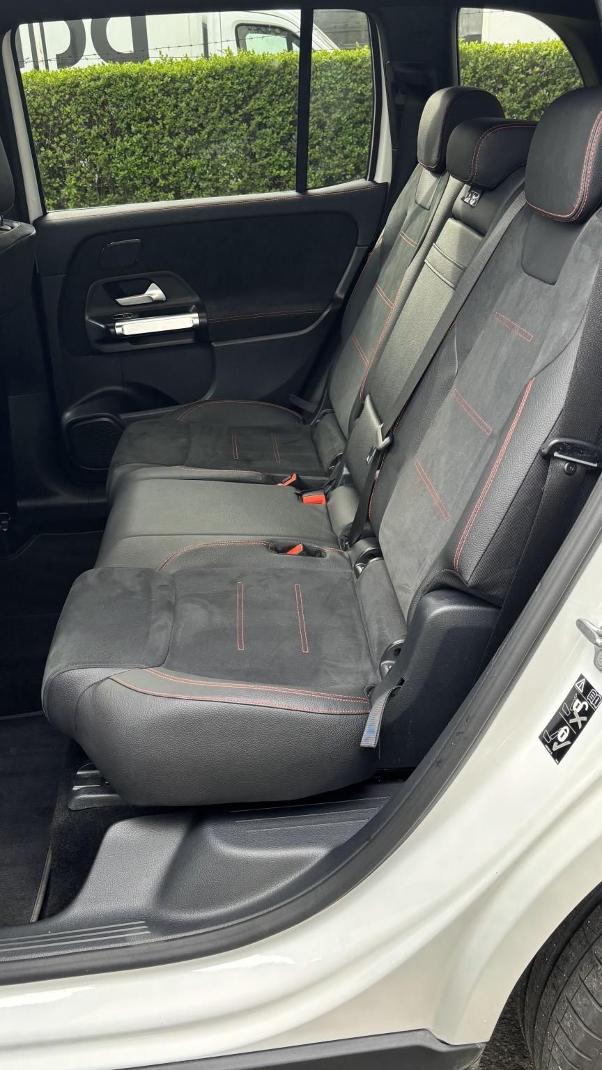 MERCEDES-BENZ GLB 200