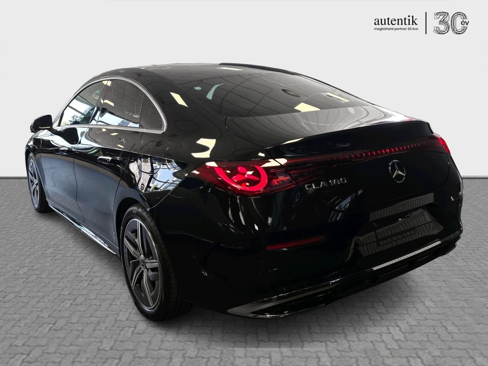 MERCEDES-BENZ CLA 180