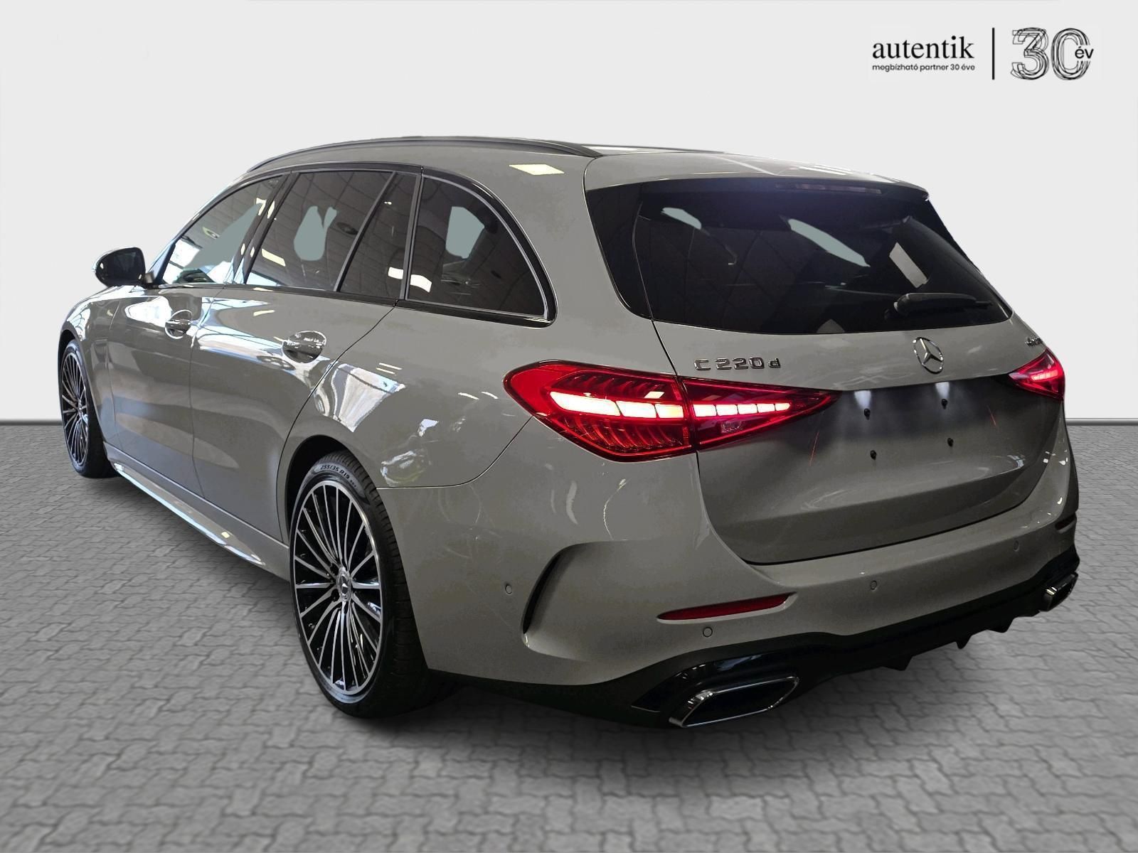 MERCEDES-BENZ C 220