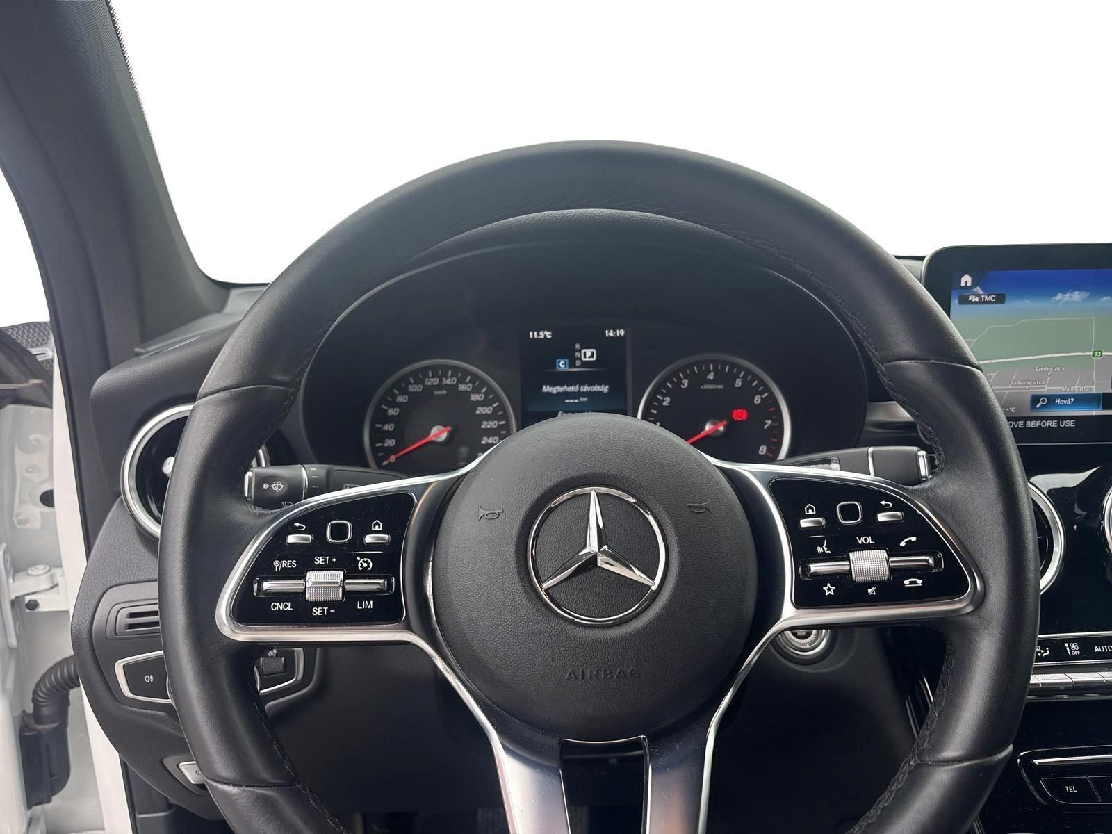 MERCEDES-BENZ GLC 200