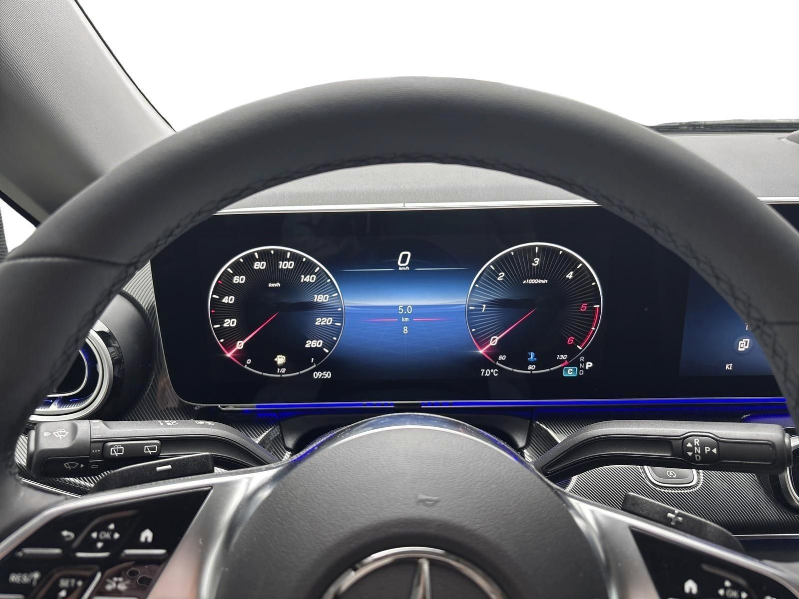 MERCEDES-BENZ V-OSZTÁLY