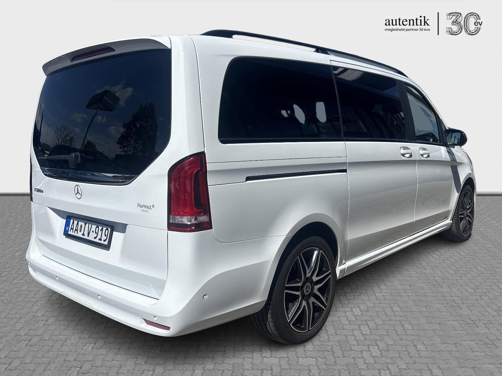 MERCEDES-BENZ V-OSZTÁLY