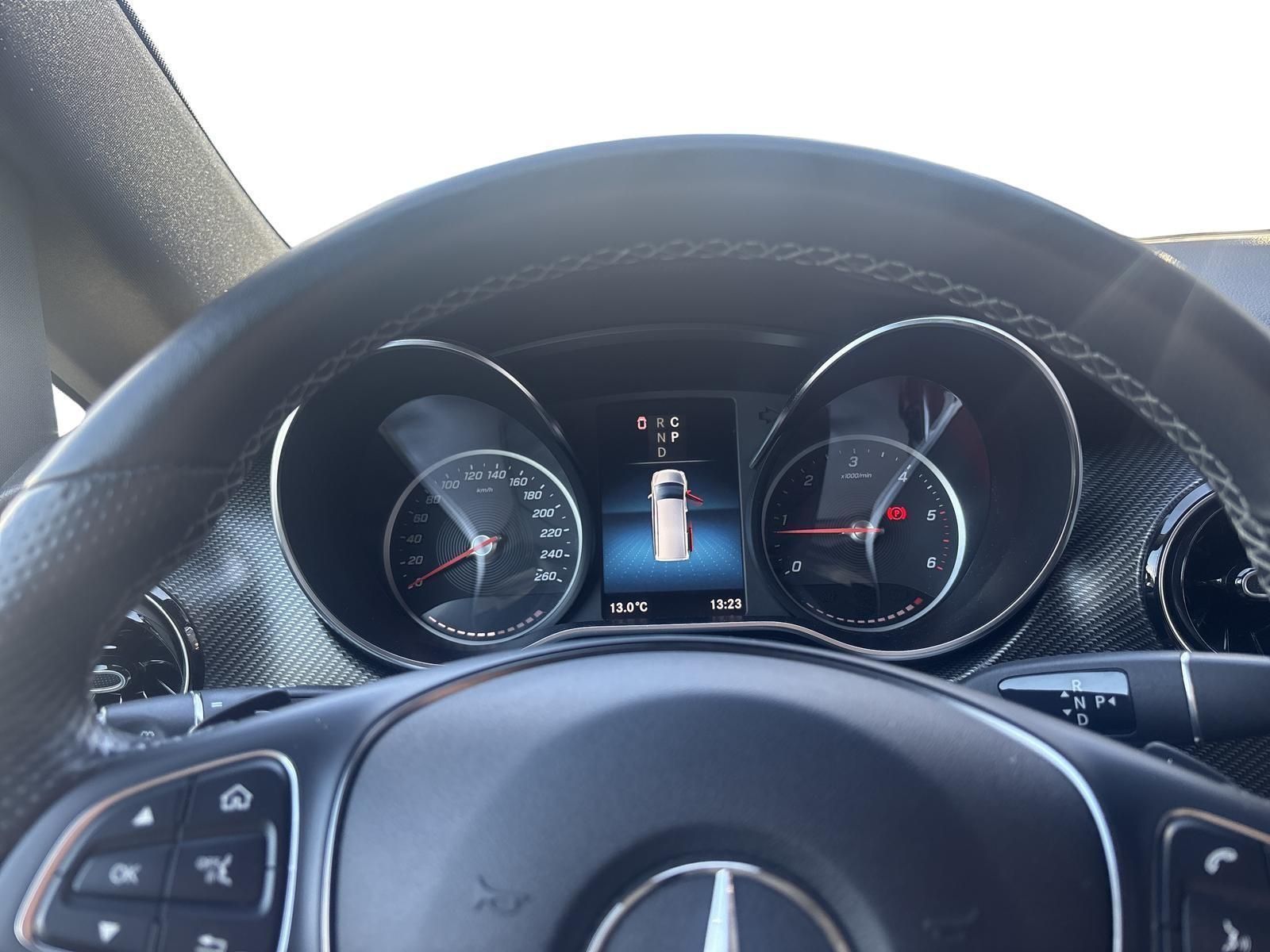 MERCEDES-BENZ V-OSZTÁLY