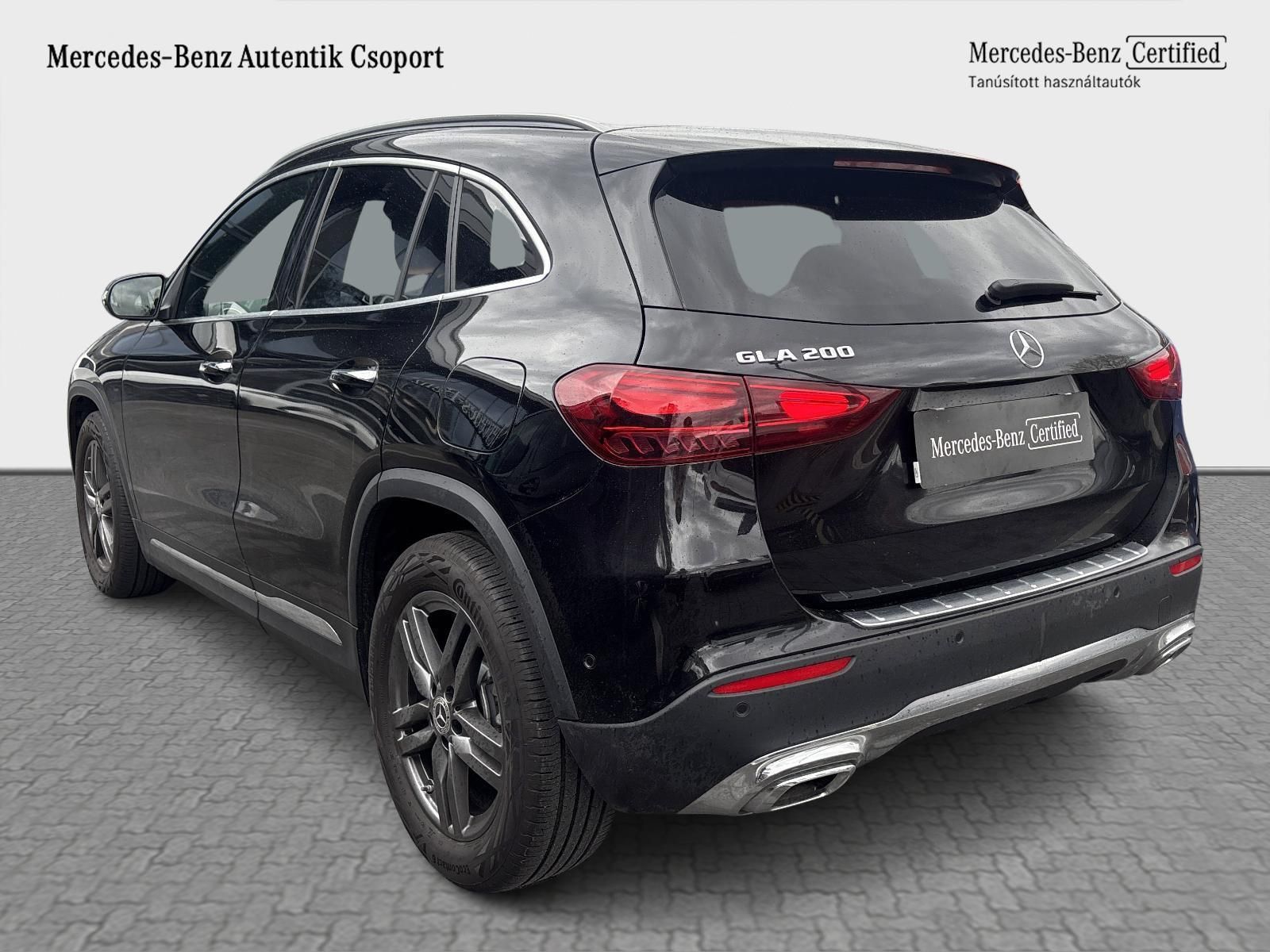 MERCEDES-BENZ GLA 200