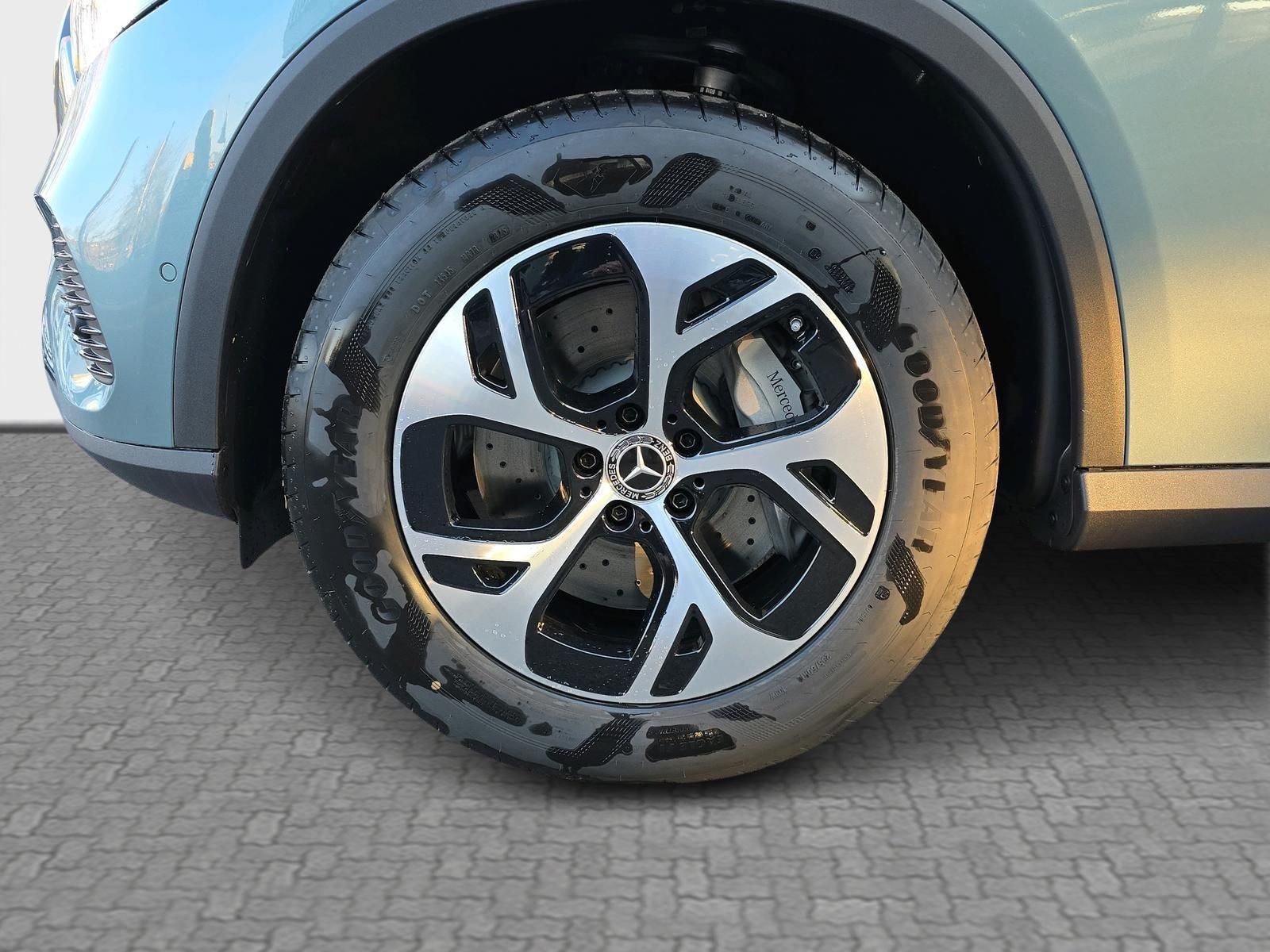 MERCEDES-BENZ GLC 400