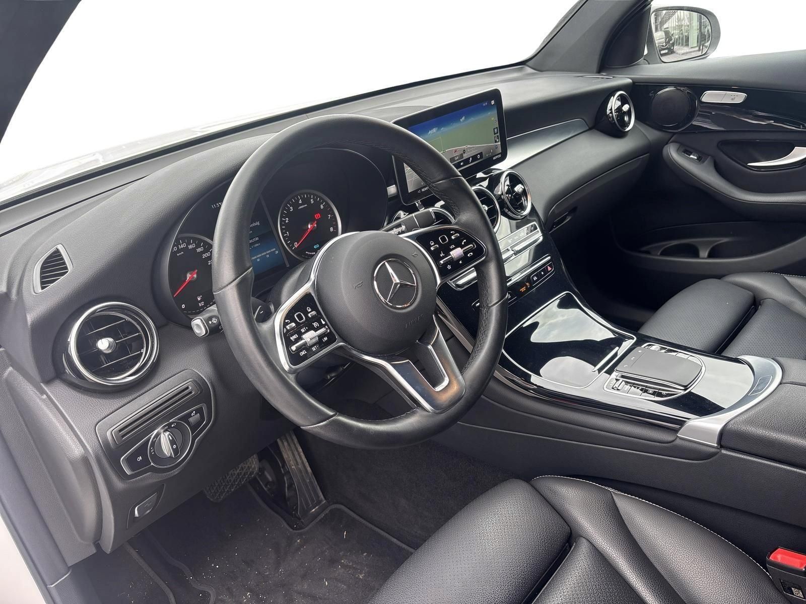 MERCEDES-BENZ GLC 200