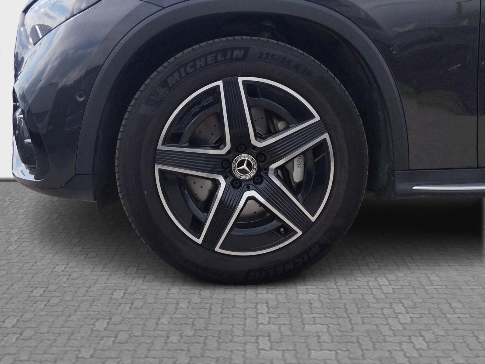 MERCEDES-BENZ GLC 300