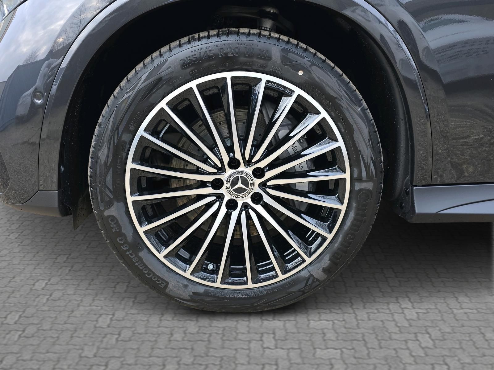 MERCEDES-BENZ GLC 220