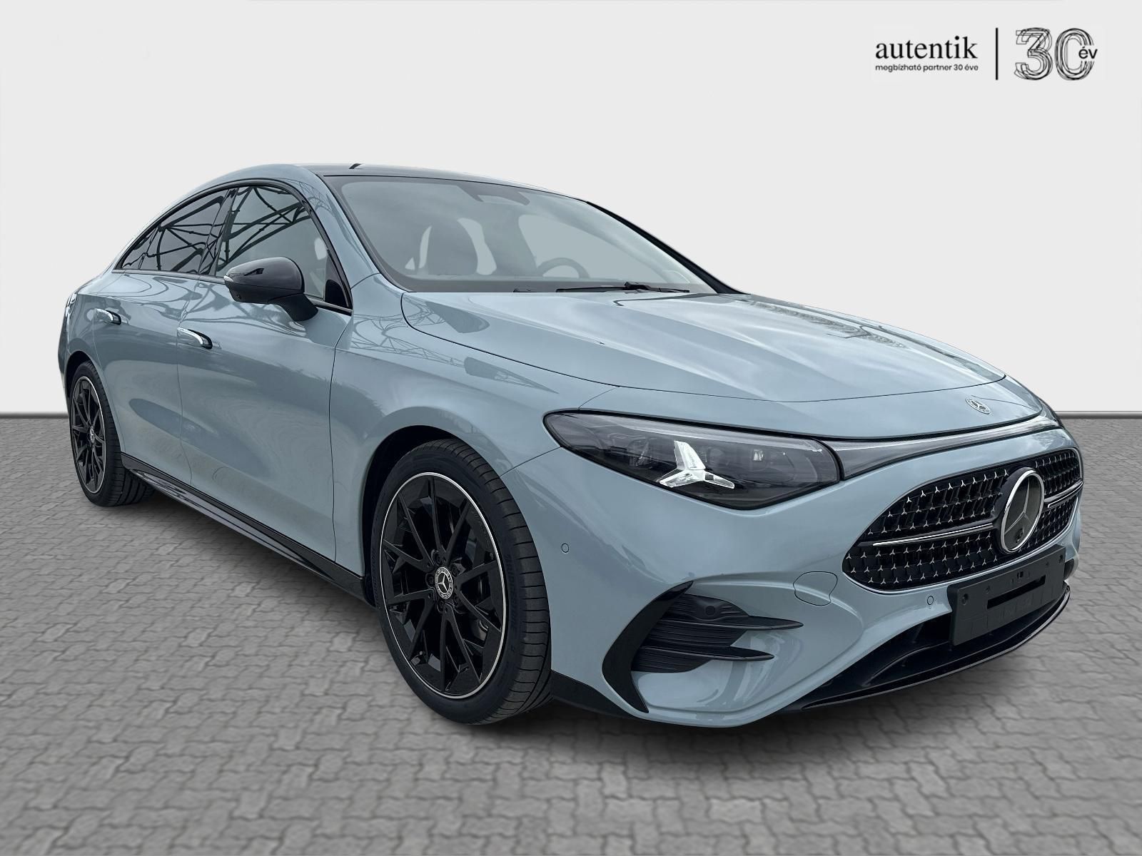 MERCEDES-BENZ CLA 200