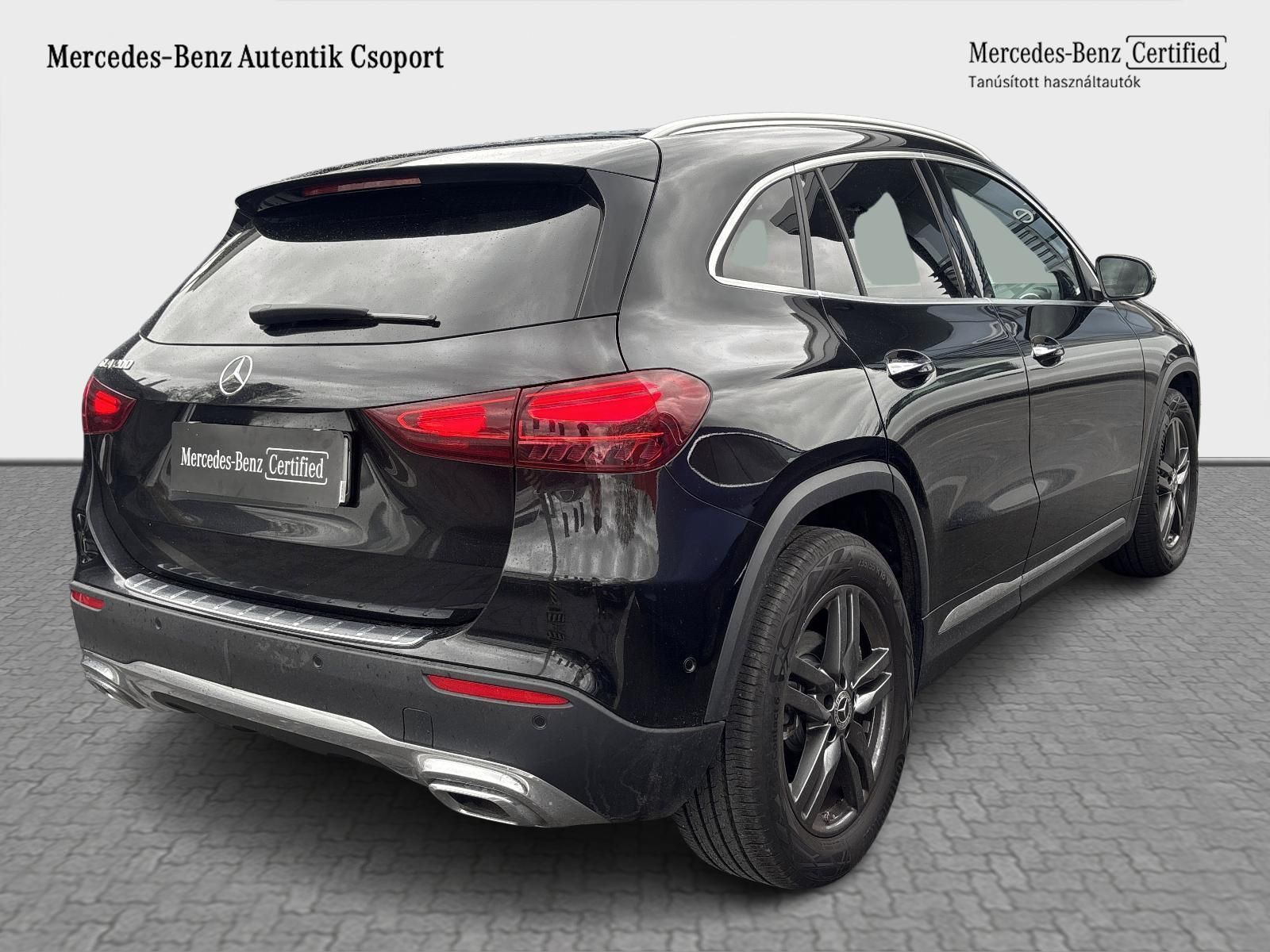 MERCEDES-BENZ GLA 200