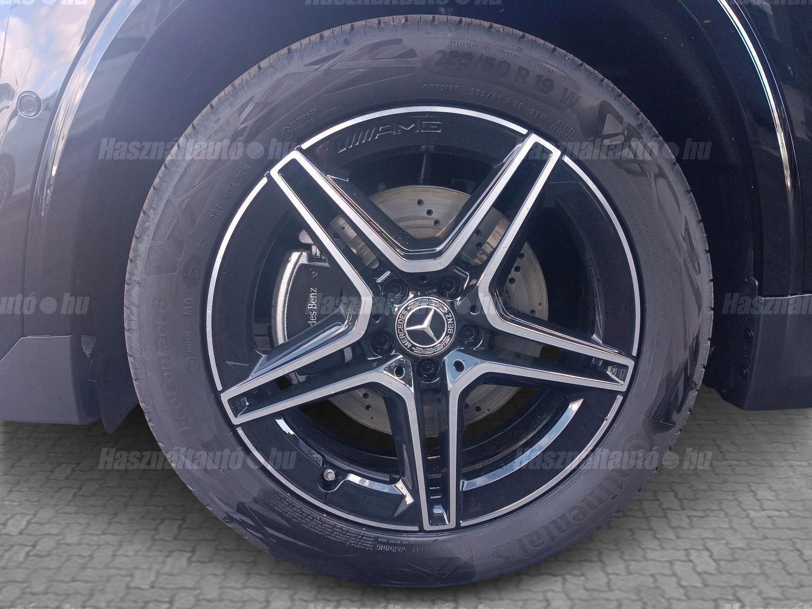 MERCEDES-BENZ GLA-OSZTÁLY