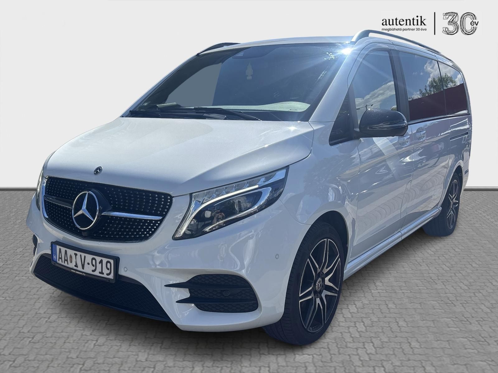 MERCEDES-BENZ V-OSZTÁLY