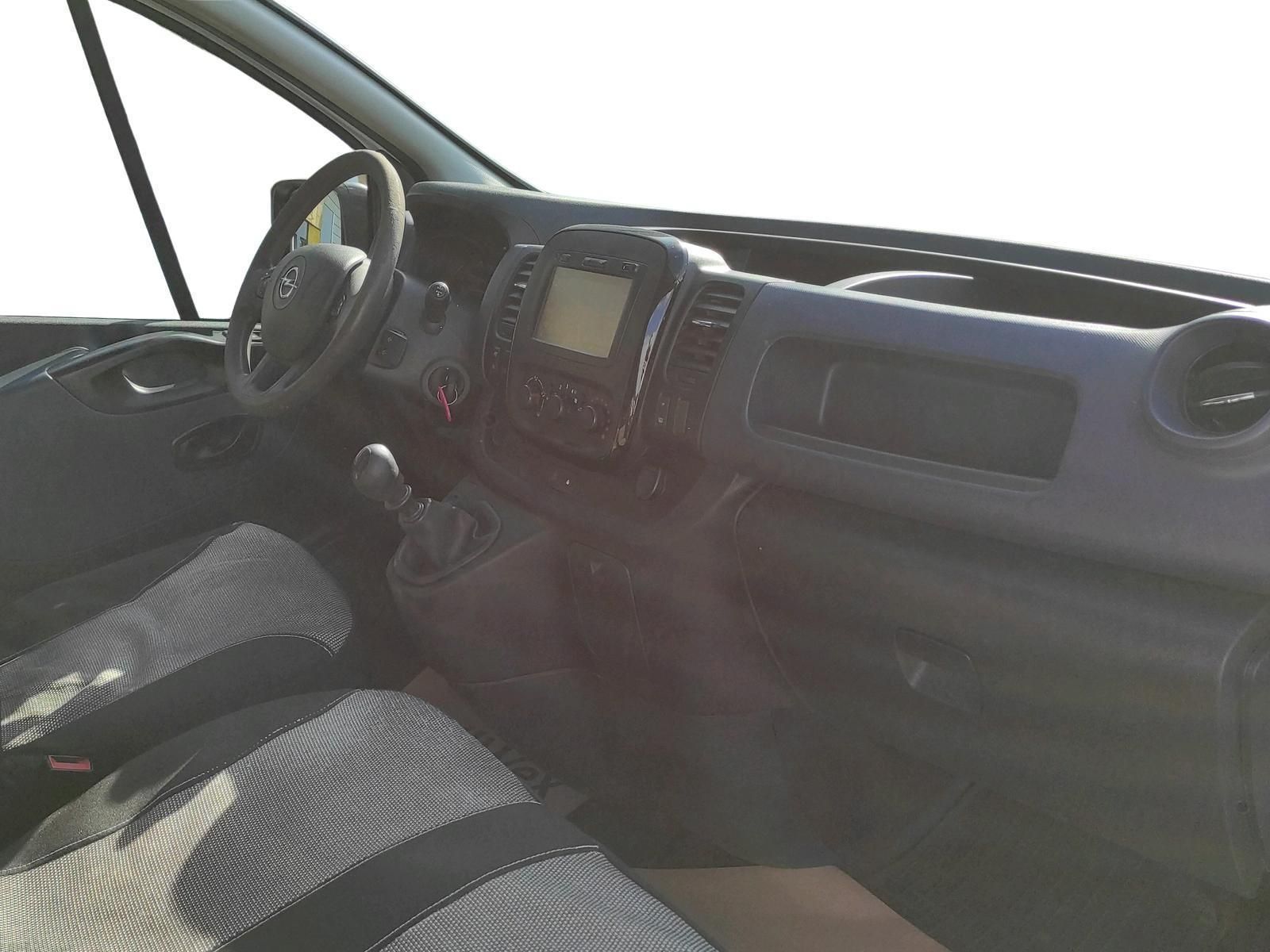 OPEL VIVARO
