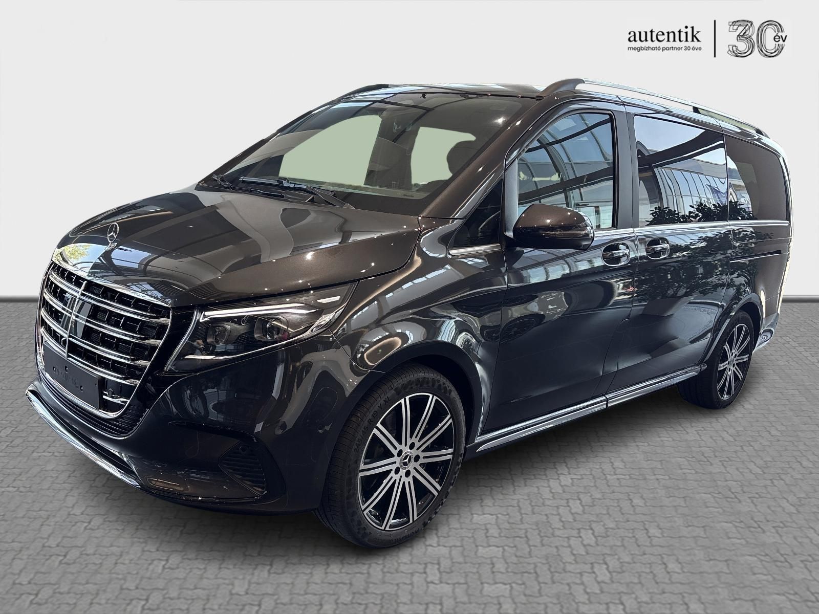 MERCEDES-BENZ V-OSZTÁLY
