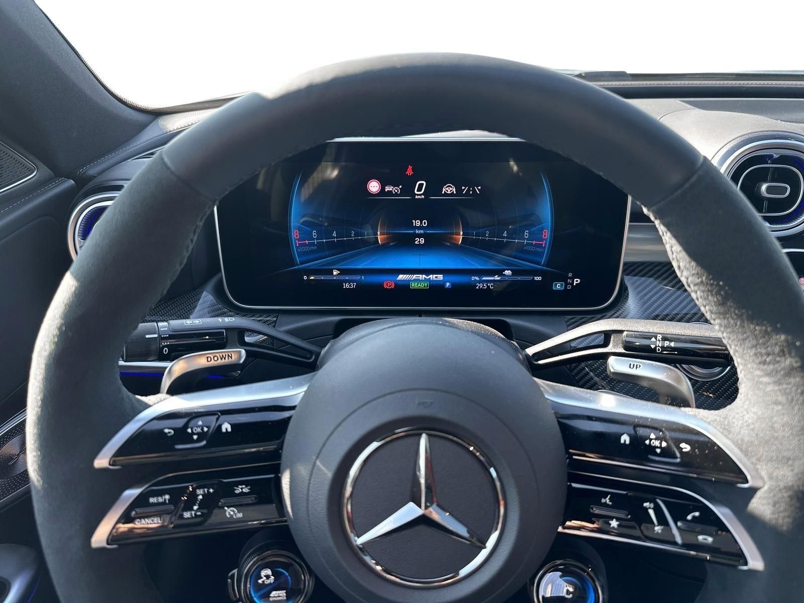 MERCEDES-AMG C 63