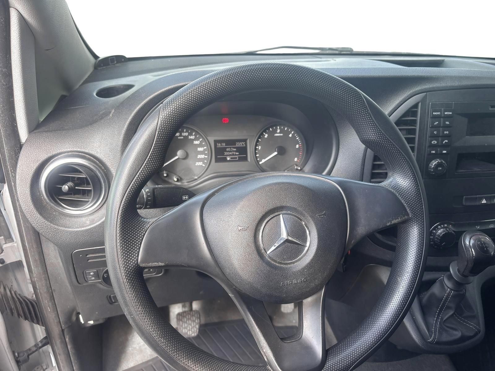 MERCEDES-BENZ VITO