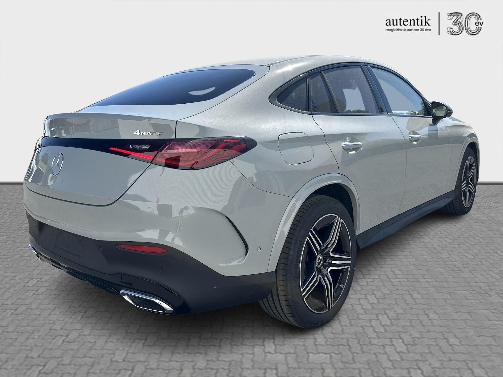 MERCEDES-BENZ GLC 220
