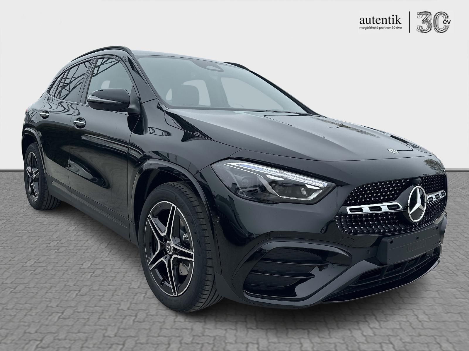 MERCEDES-BENZ GLA 200