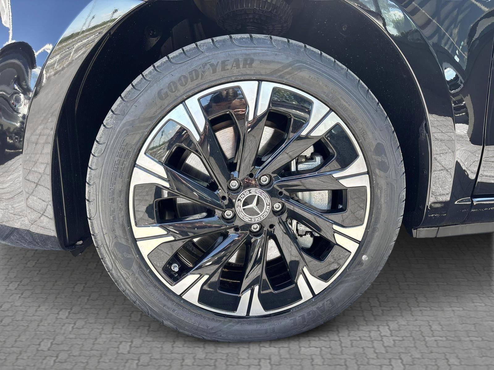 MERCEDES-BENZ V-OSZTÁLY