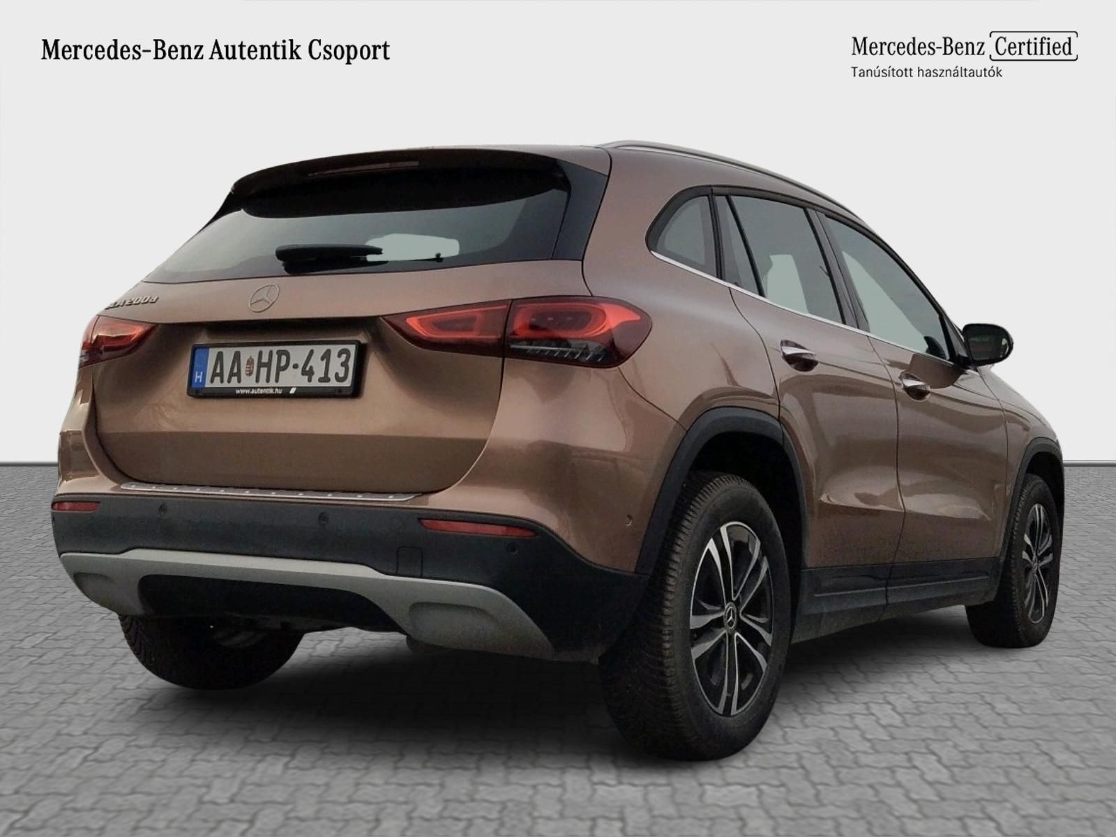 MERCEDES-BENZ GLA 200