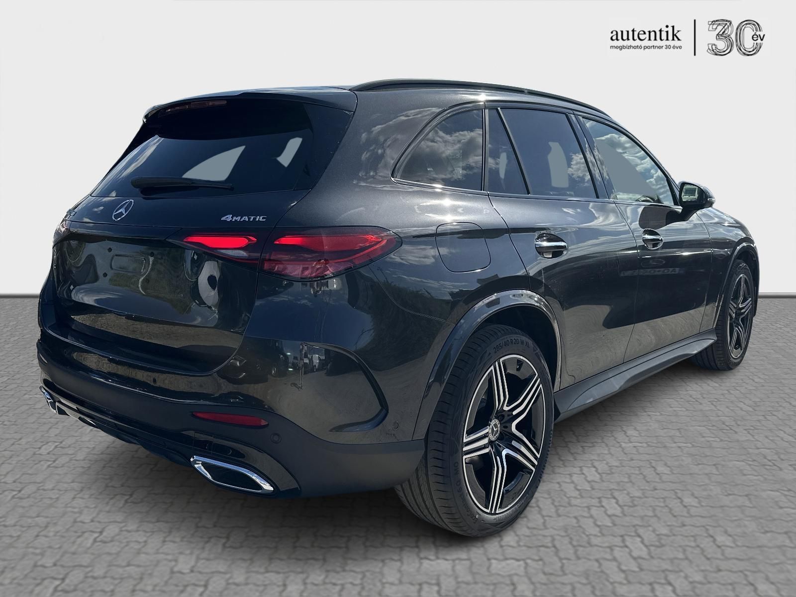 MERCEDES-BENZ GLC 220