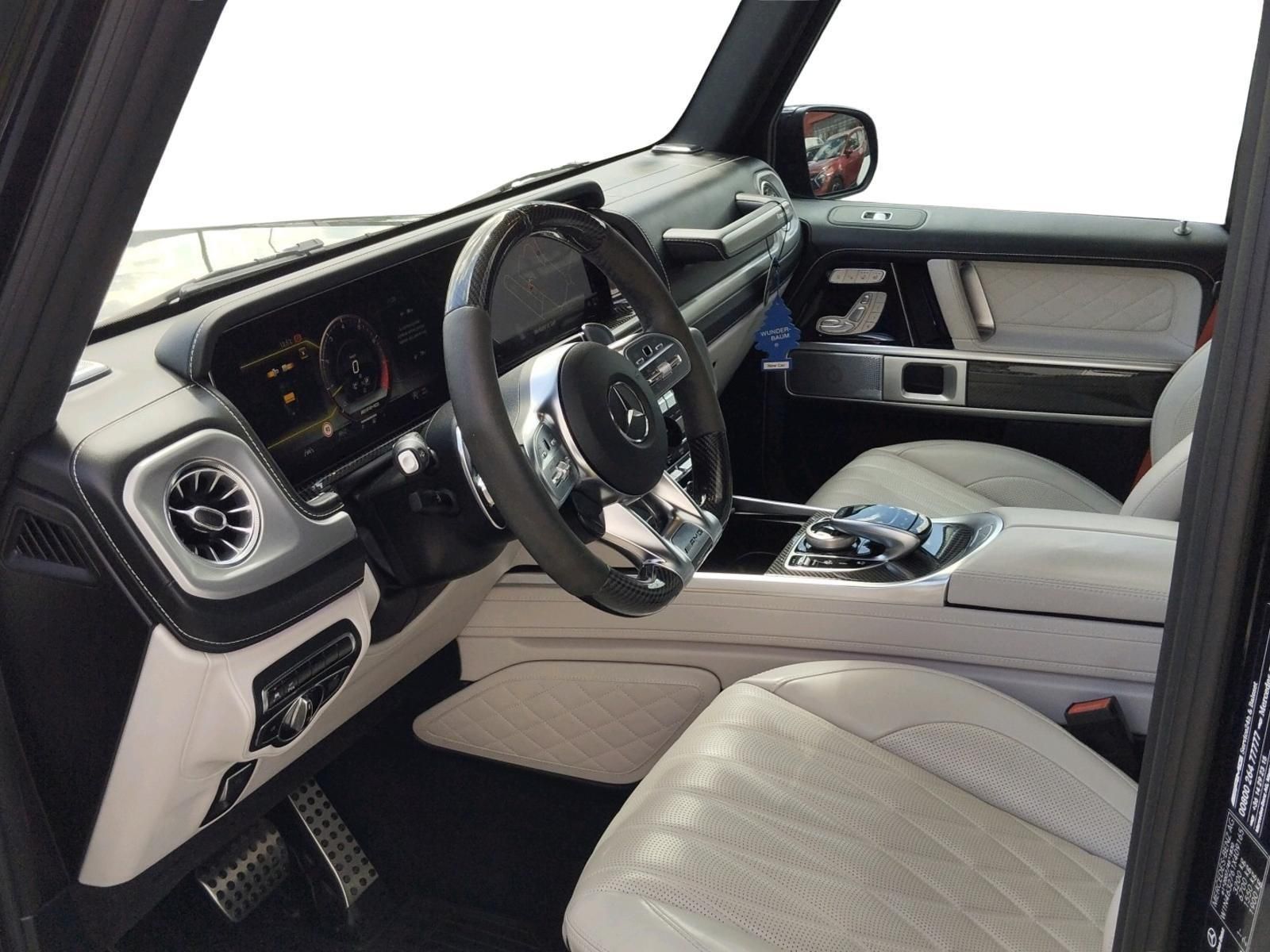 MERCEDES-AMG G 63