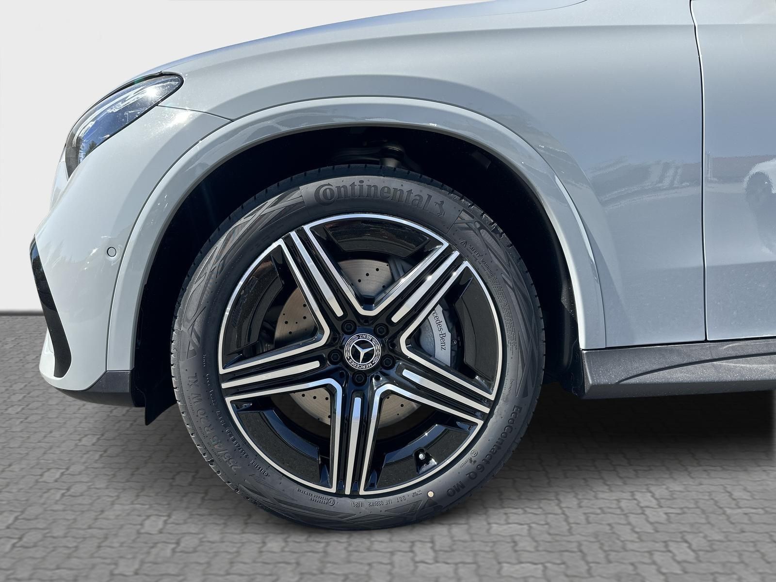 MERCEDES-BENZ GLC 220