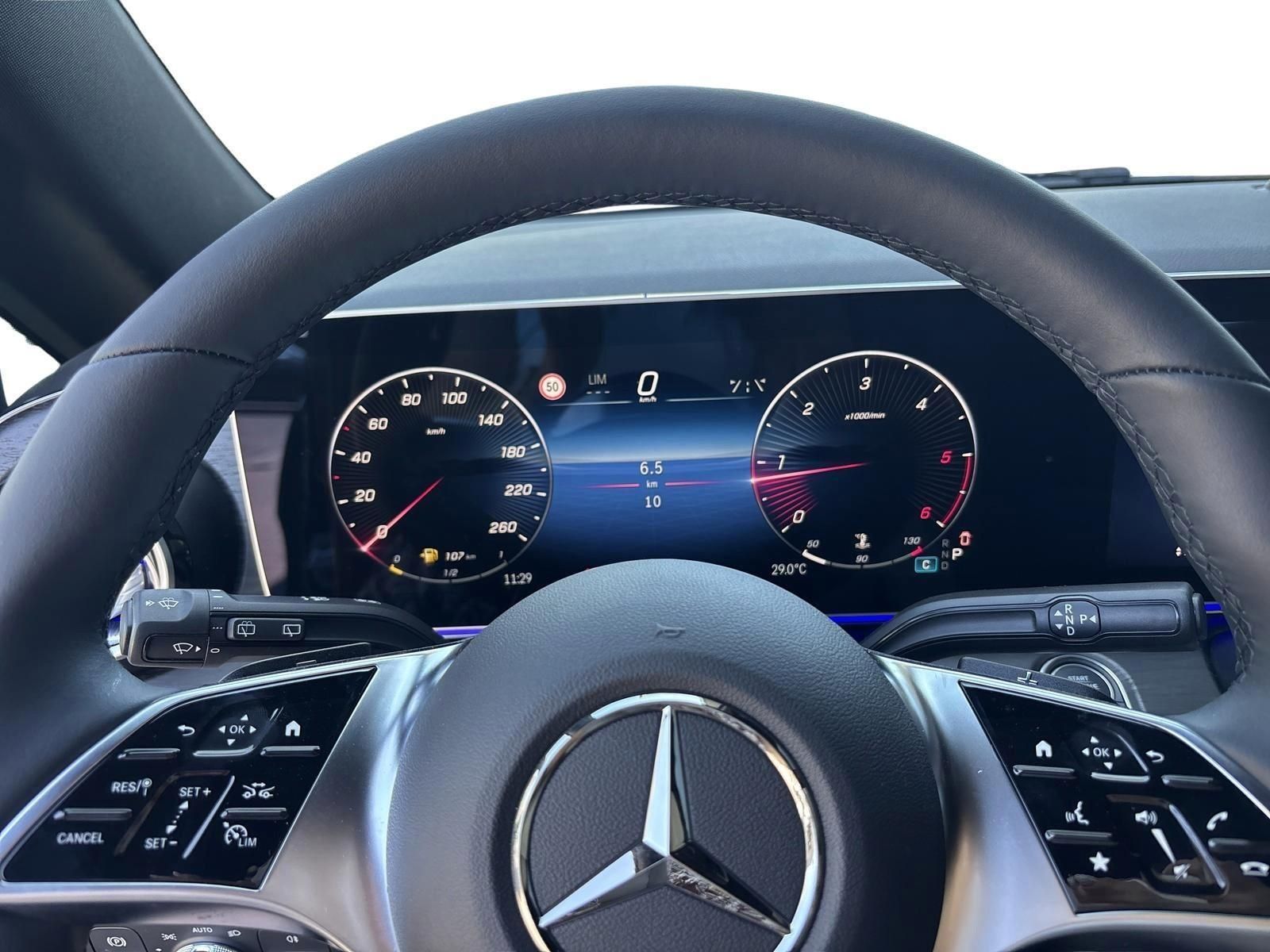 MERCEDES-BENZ V-OSZTÁLY