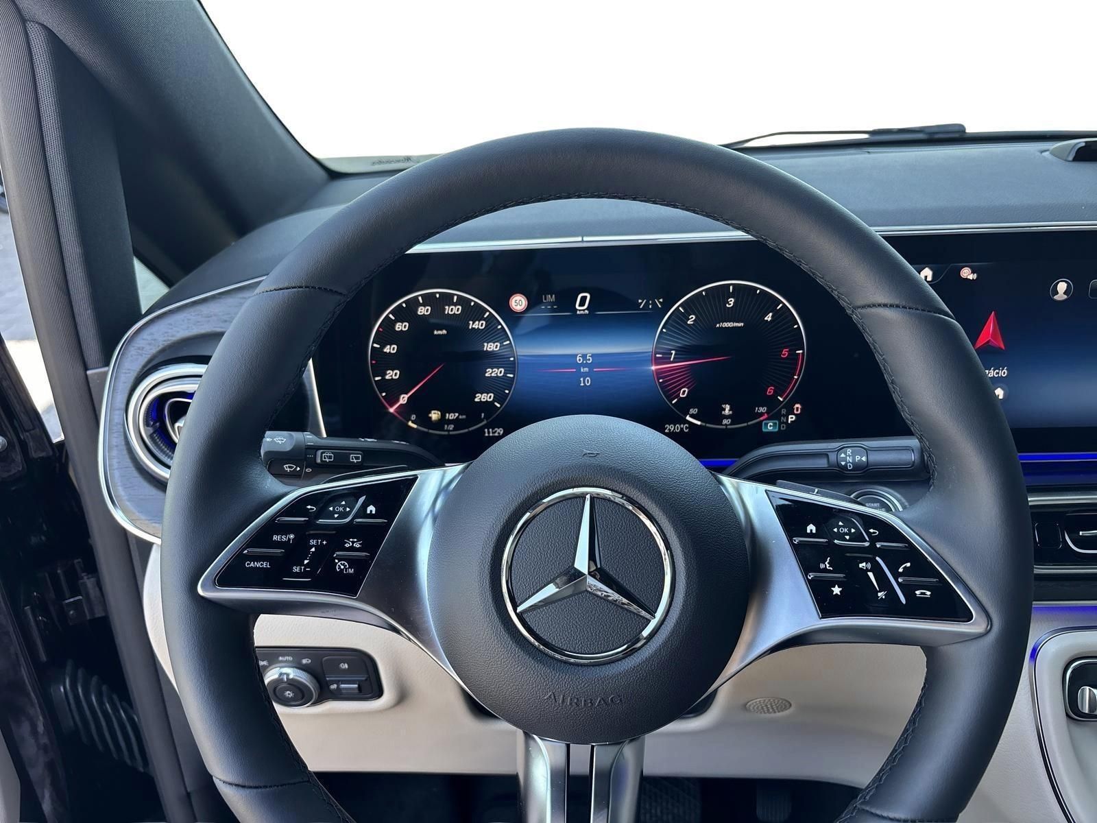 MERCEDES-BENZ V-OSZTÁLY