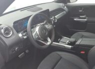 MERCEDES-BENZ GLB 220