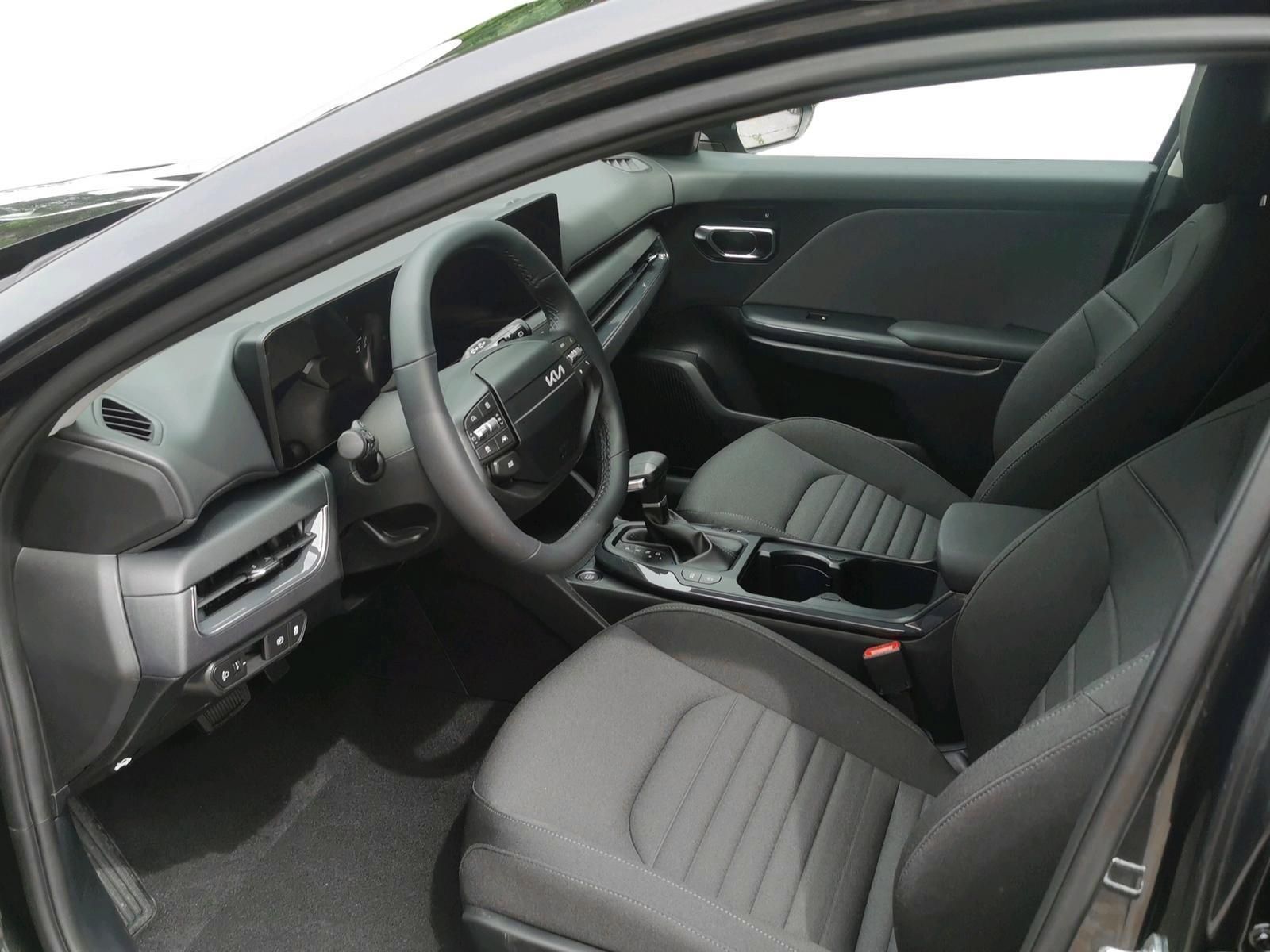 KIA K4