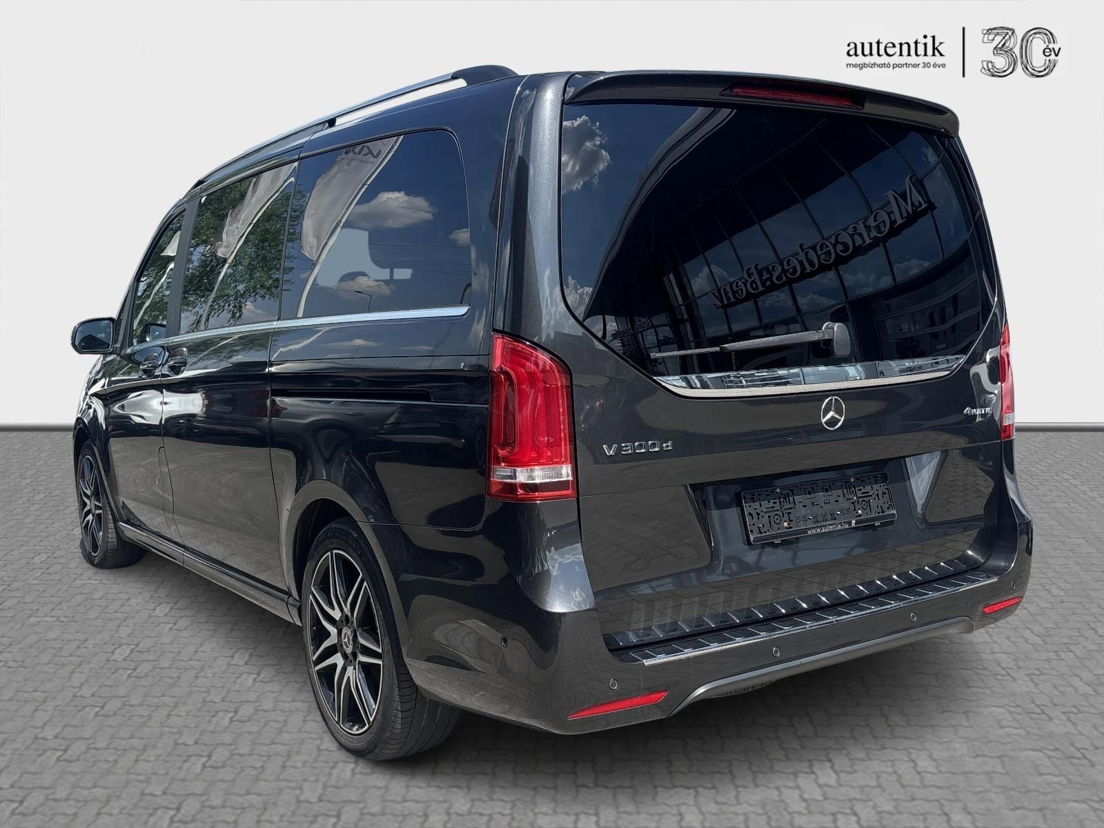 MERCEDES-BENZ V-OSZTÁLY