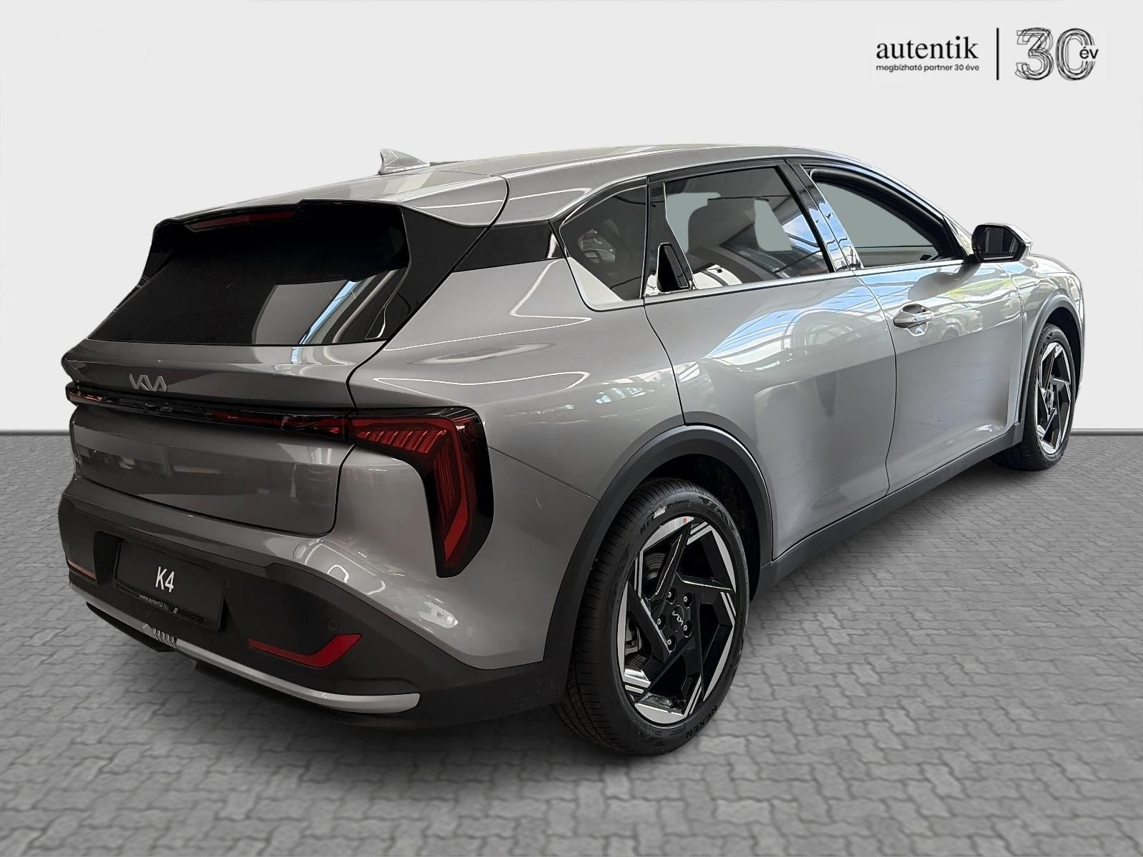 KIA K4