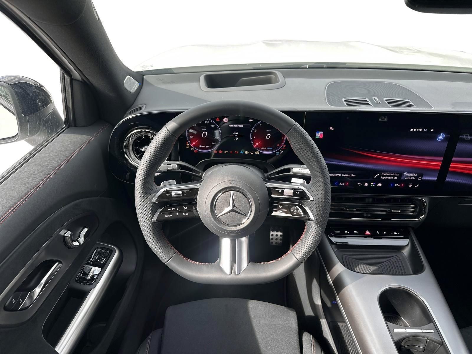 MERCEDES-BENZ GLB 200