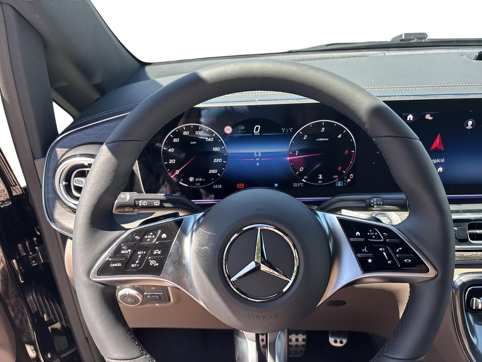 MERCEDES-BENZ V-OSZTÁLY