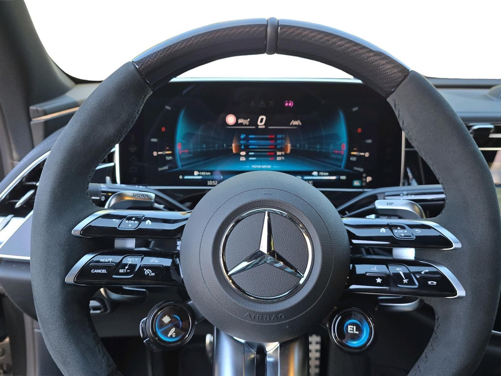 MERCEDES-AMG E 53