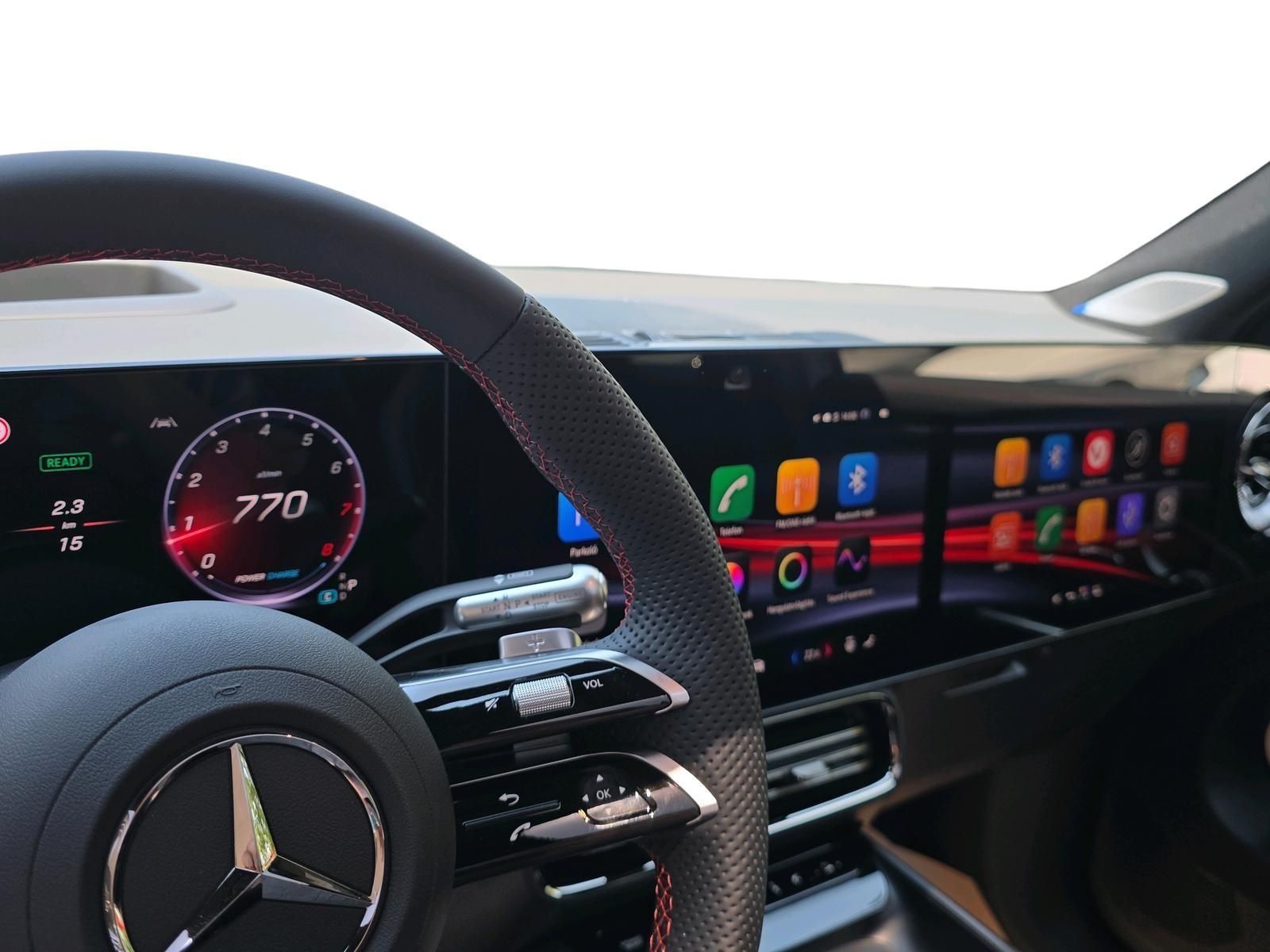 MERCEDES-BENZ GLB 200