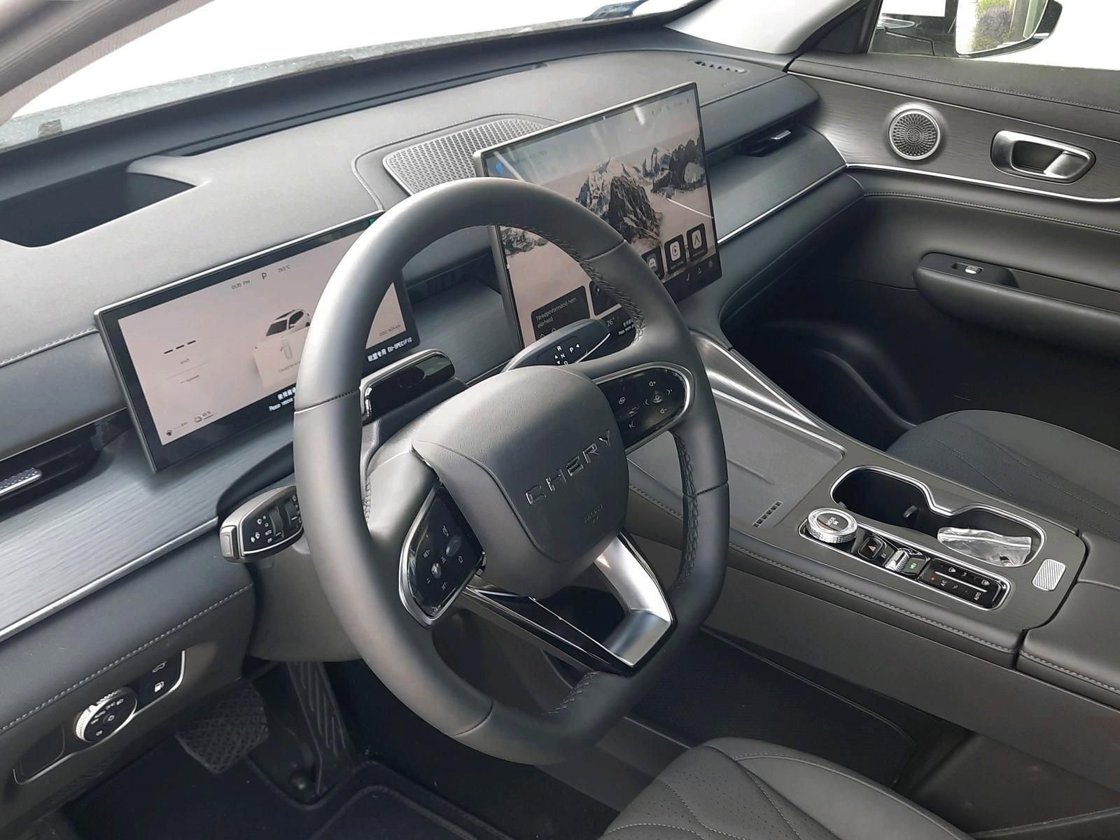 CHERY TIGGO 8