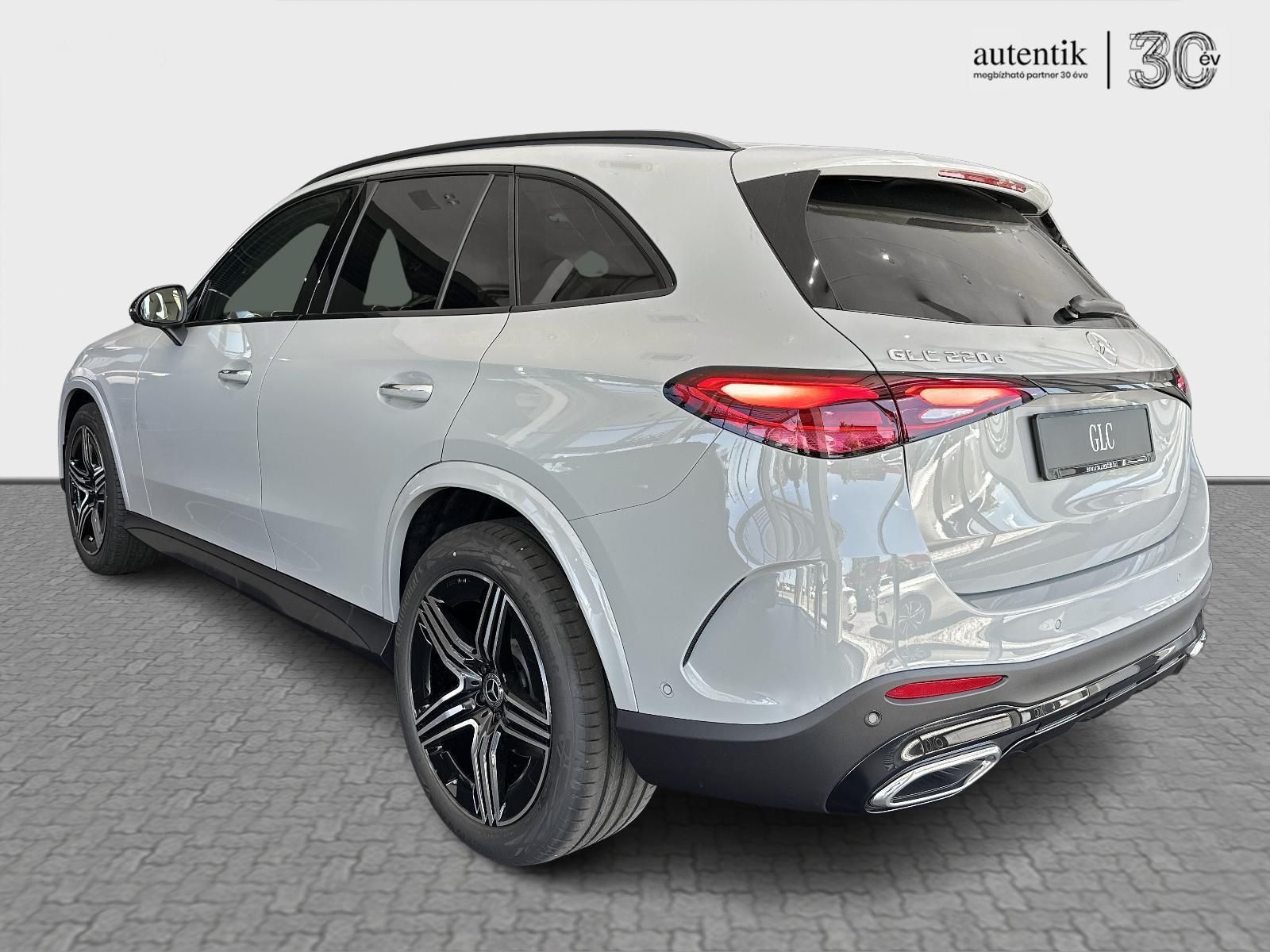 MERCEDES-BENZ GLC 220