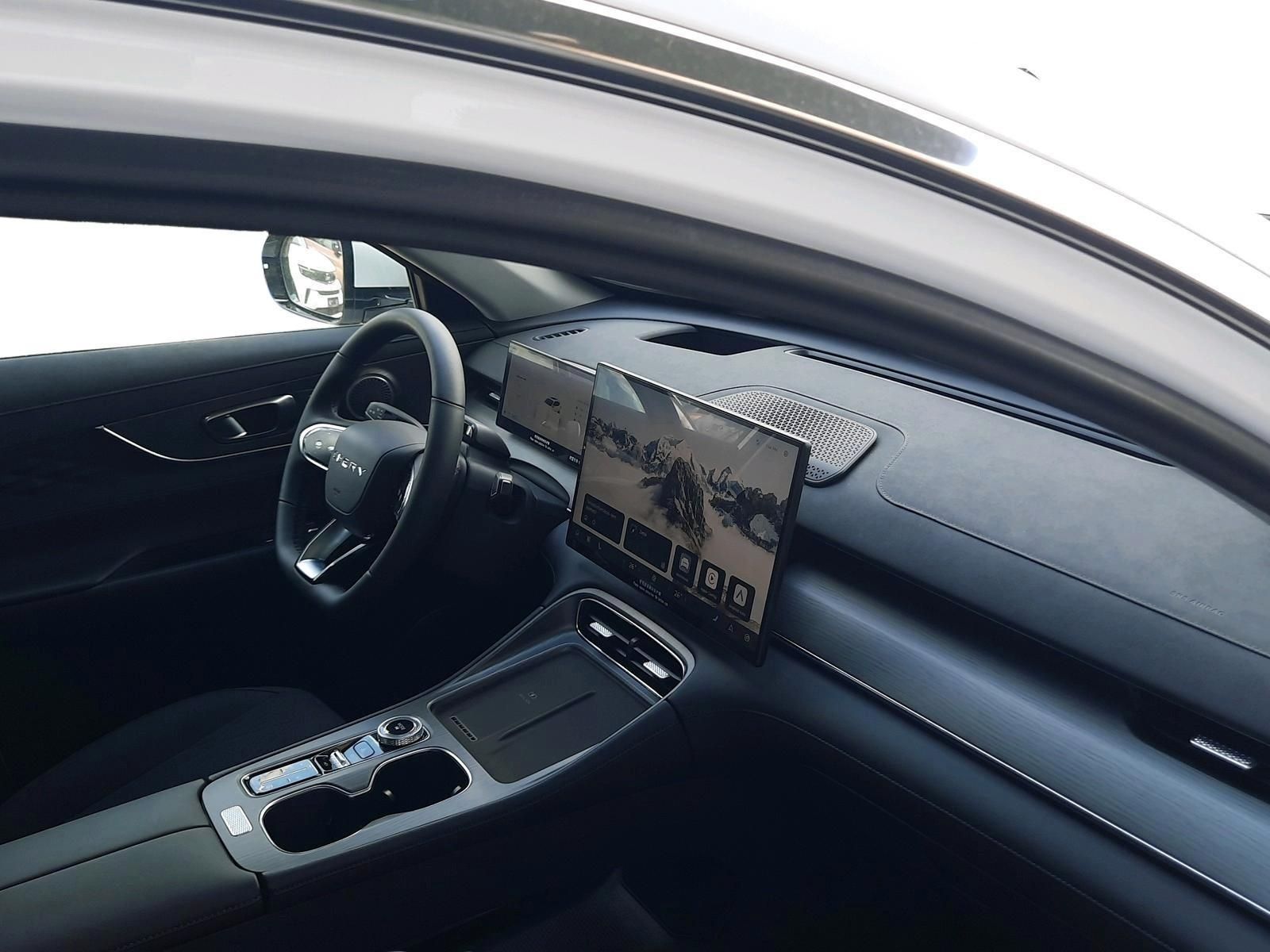 CHERY TIGGO 8