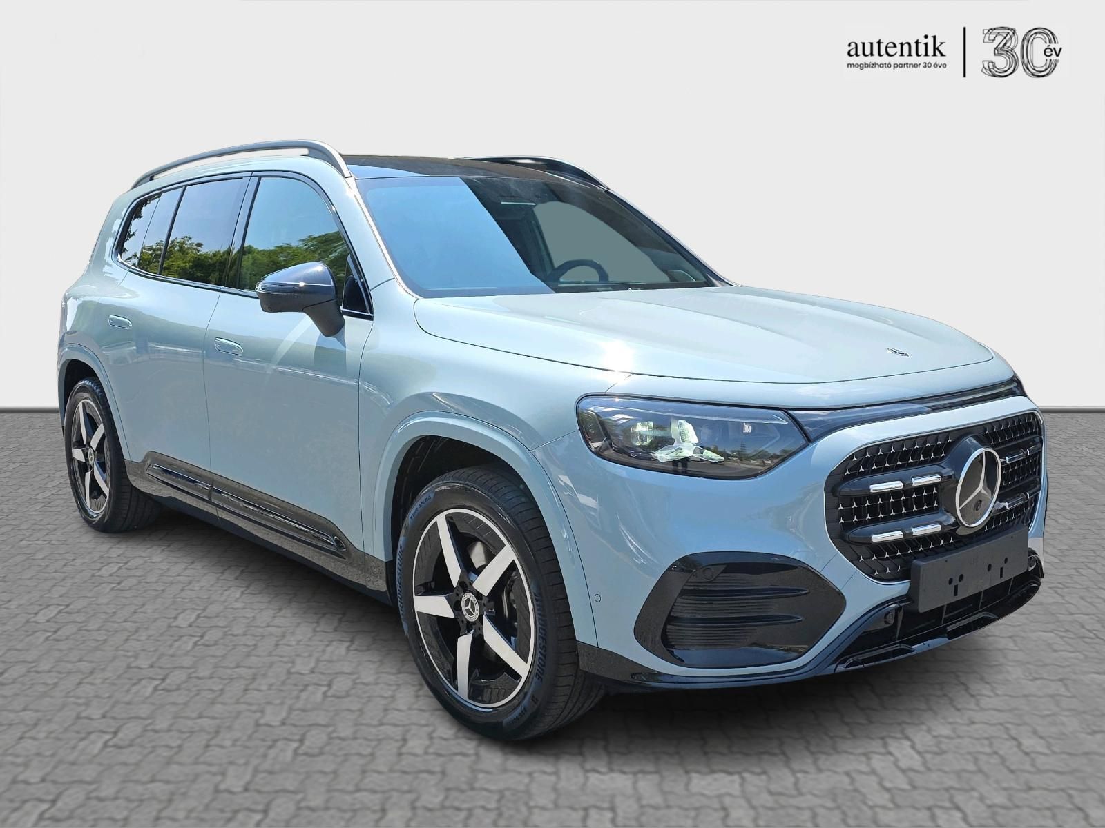 MERCEDES-BENZ GLB 200