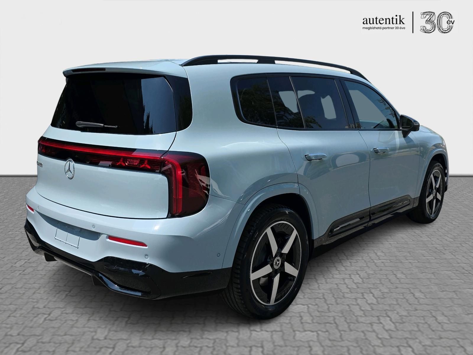 MERCEDES-BENZ GLB 200
