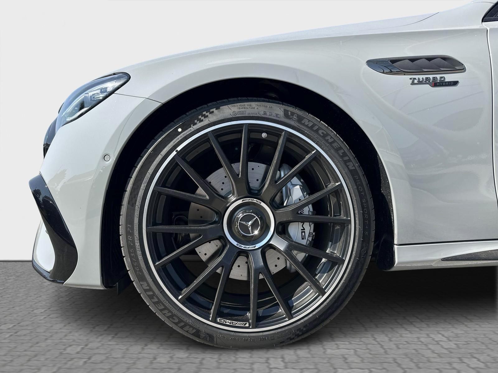MERCEDES-AMG E 53