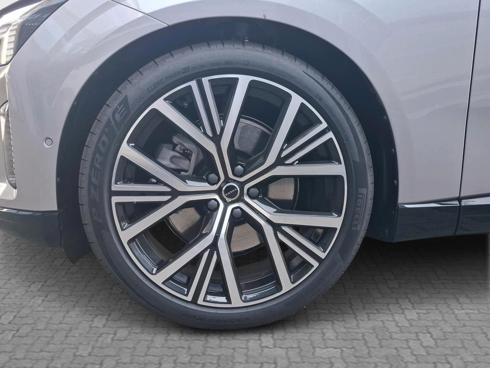 VOLVO ES90